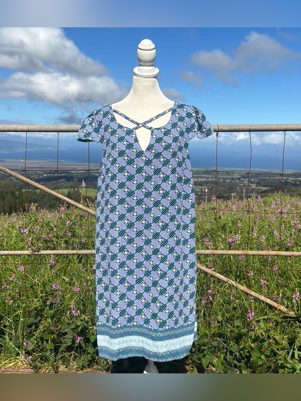 ModCloth Colorfull Blue Floral Shift Knee length Dress
Medium
